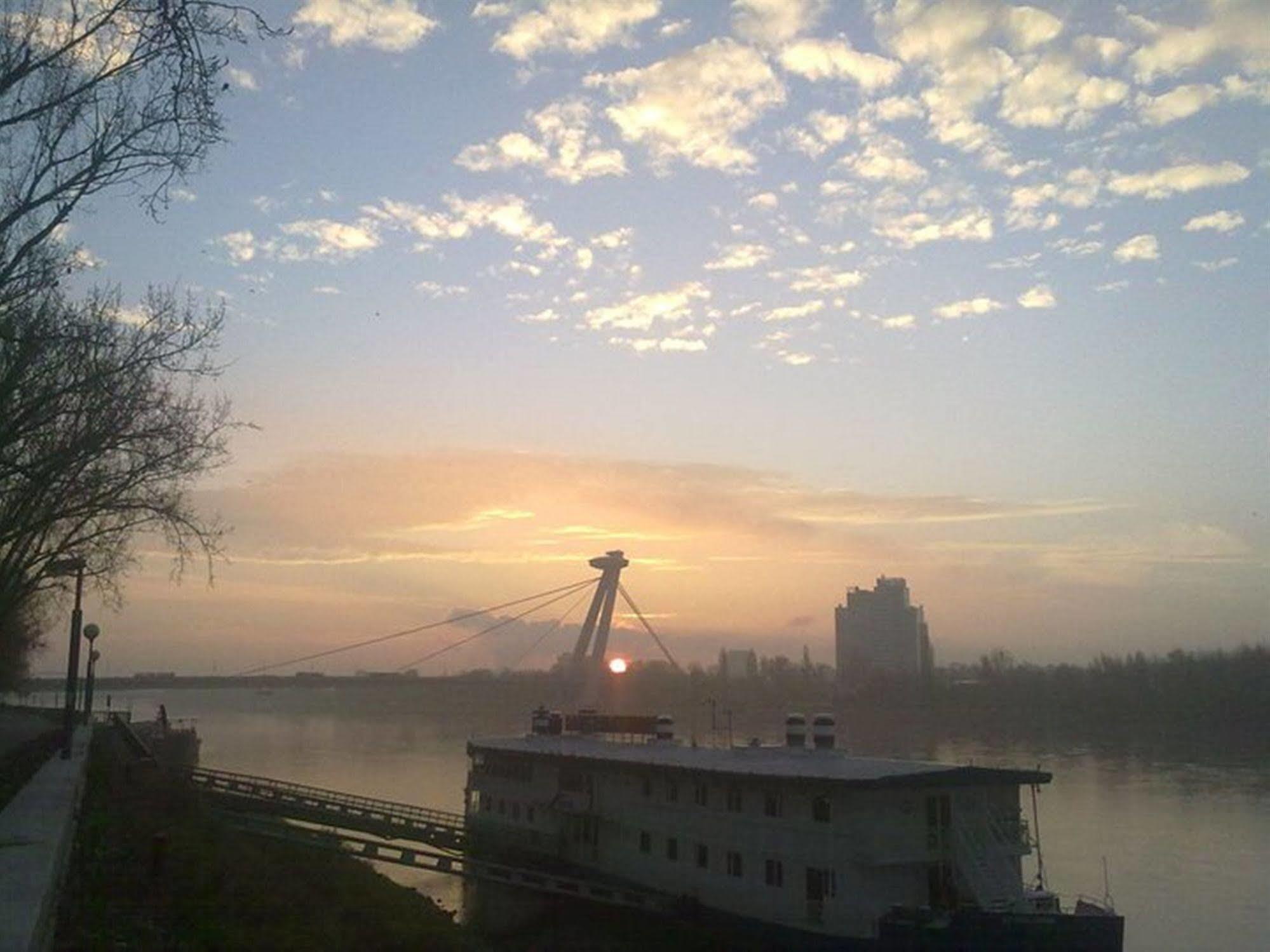 ברטיסלאבה Botel Marina מראה חיצוני תמונה